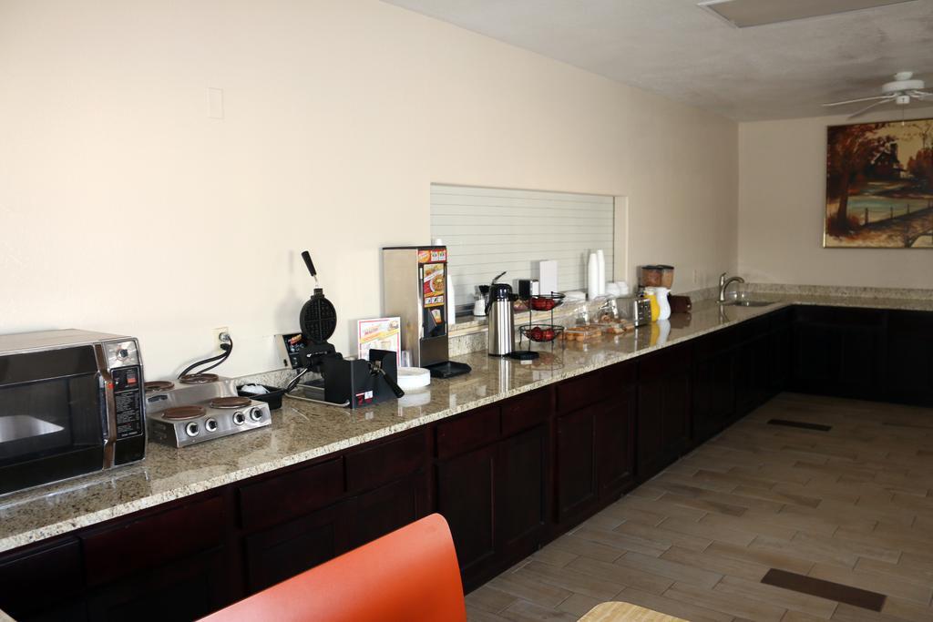 Great Western Inn&Suites Carlsbad Exterior foto