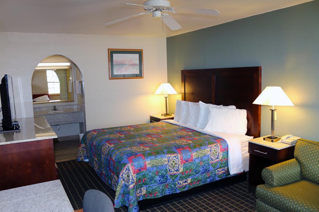 Great Western Inn&Suites Carlsbad Exterior foto