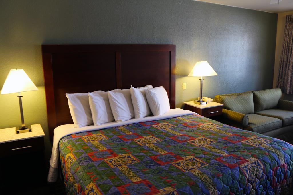 Great Western Inn&Suites Carlsbad Exterior foto